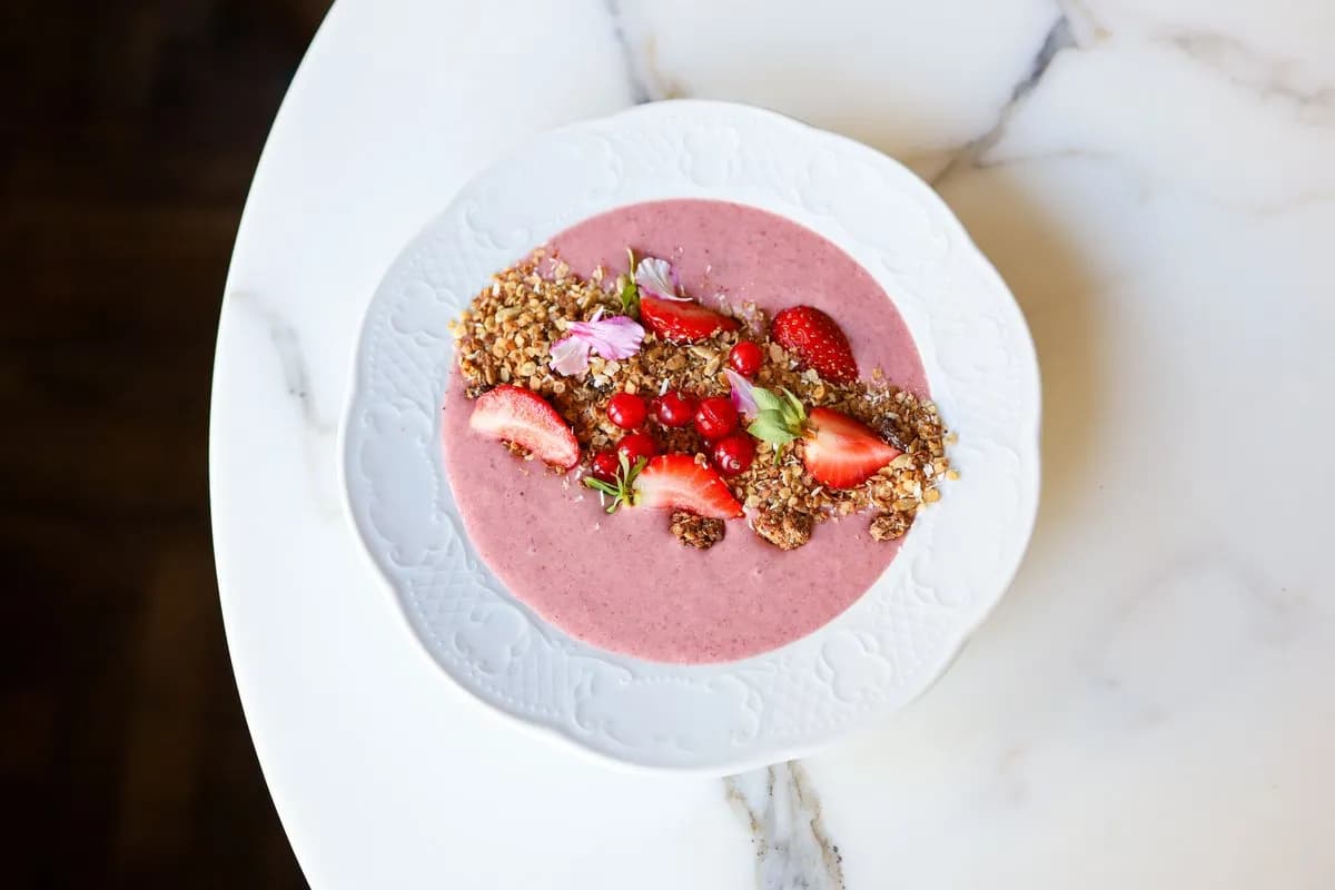 Mansikka-taateli bowl (Ve, G)