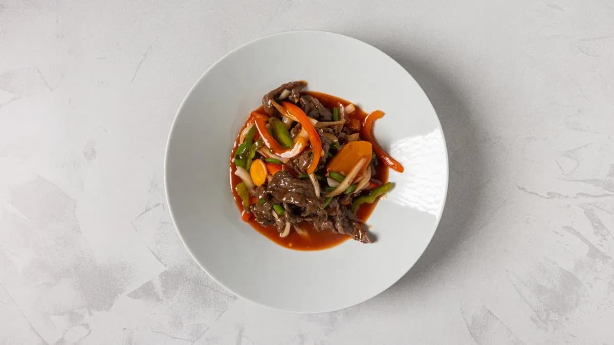 Naudanlihaa chili-tomaattikastikkeessa 🌶 (G)