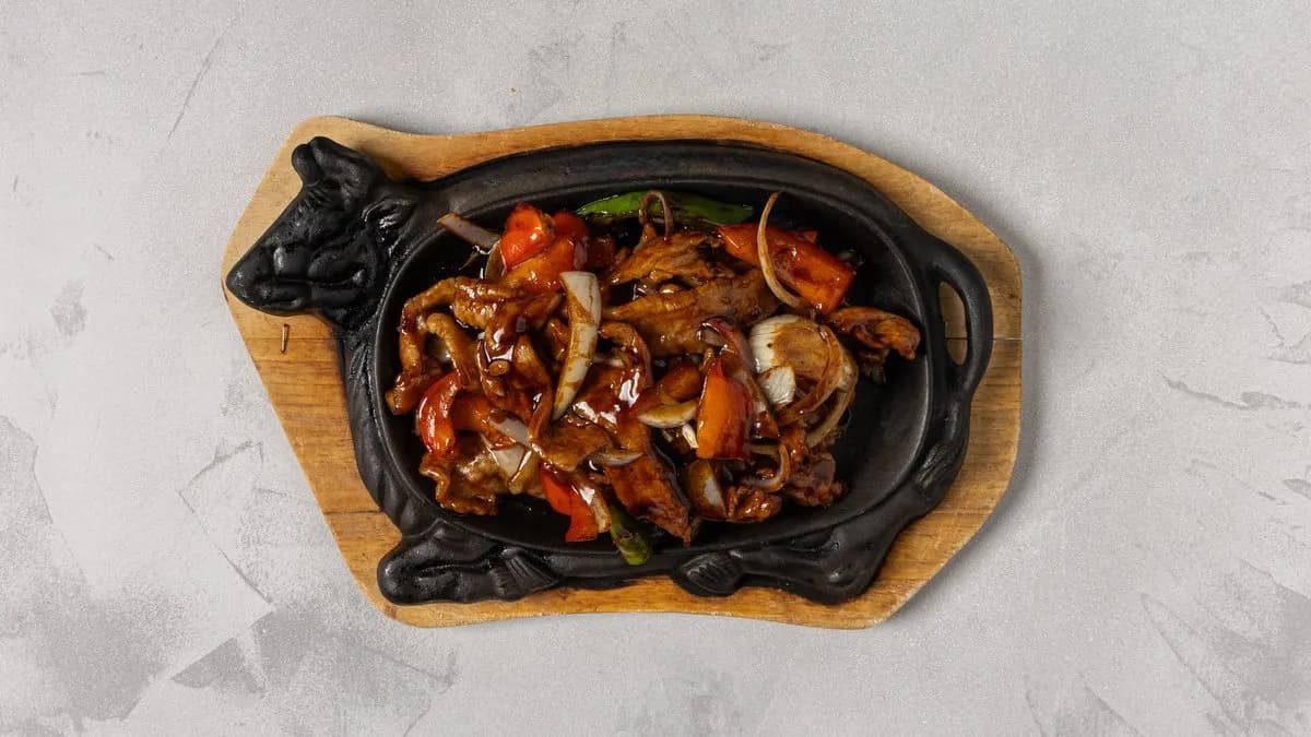 Porsaanlihaa mustapippurikastikkeessa 🌶