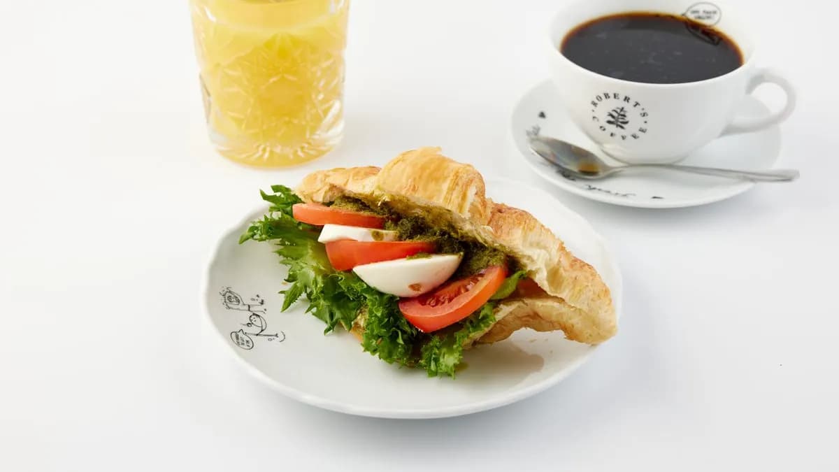 Tomaatti-mozzarella croissant