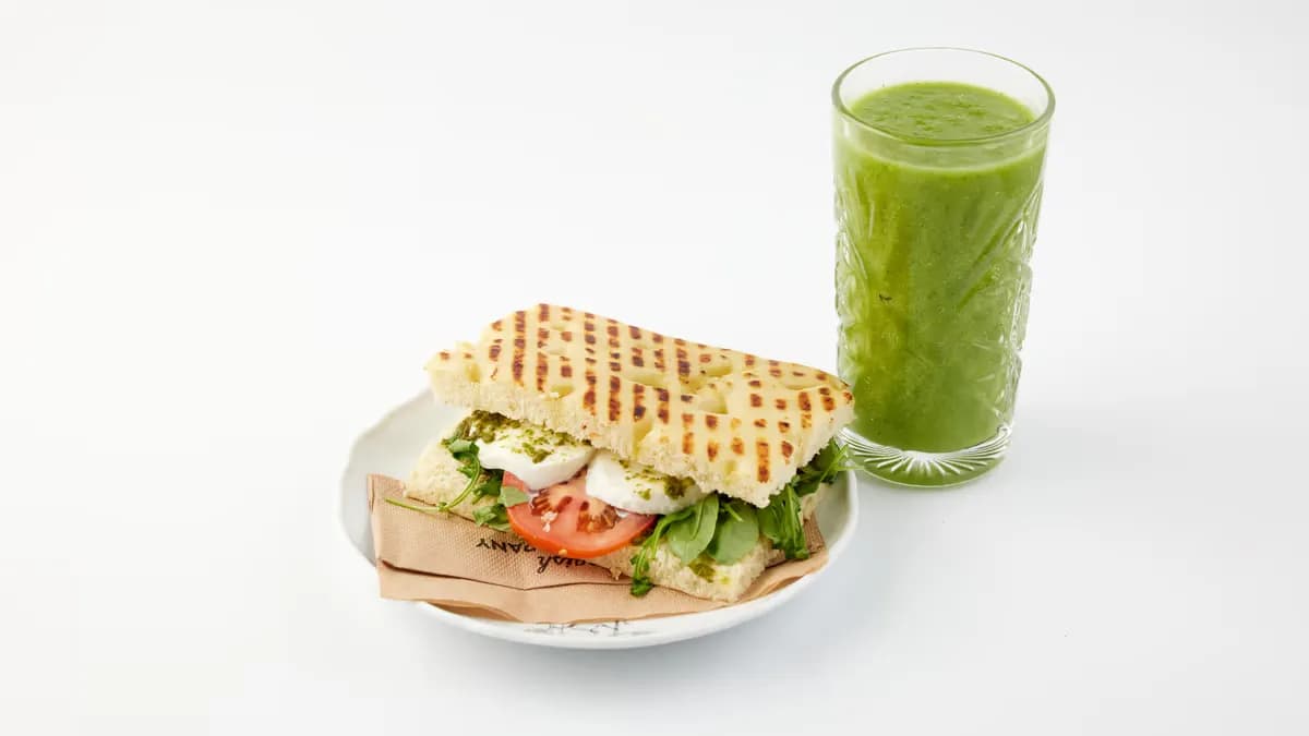 Pariloitu toast & smoothie