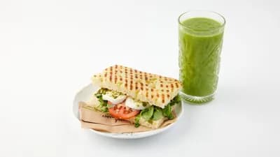 Pariloitu toast & smoothie