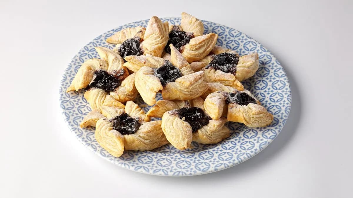 Pikkujoulun makea ja suolainen herkkupöytä (min 10 hlö)