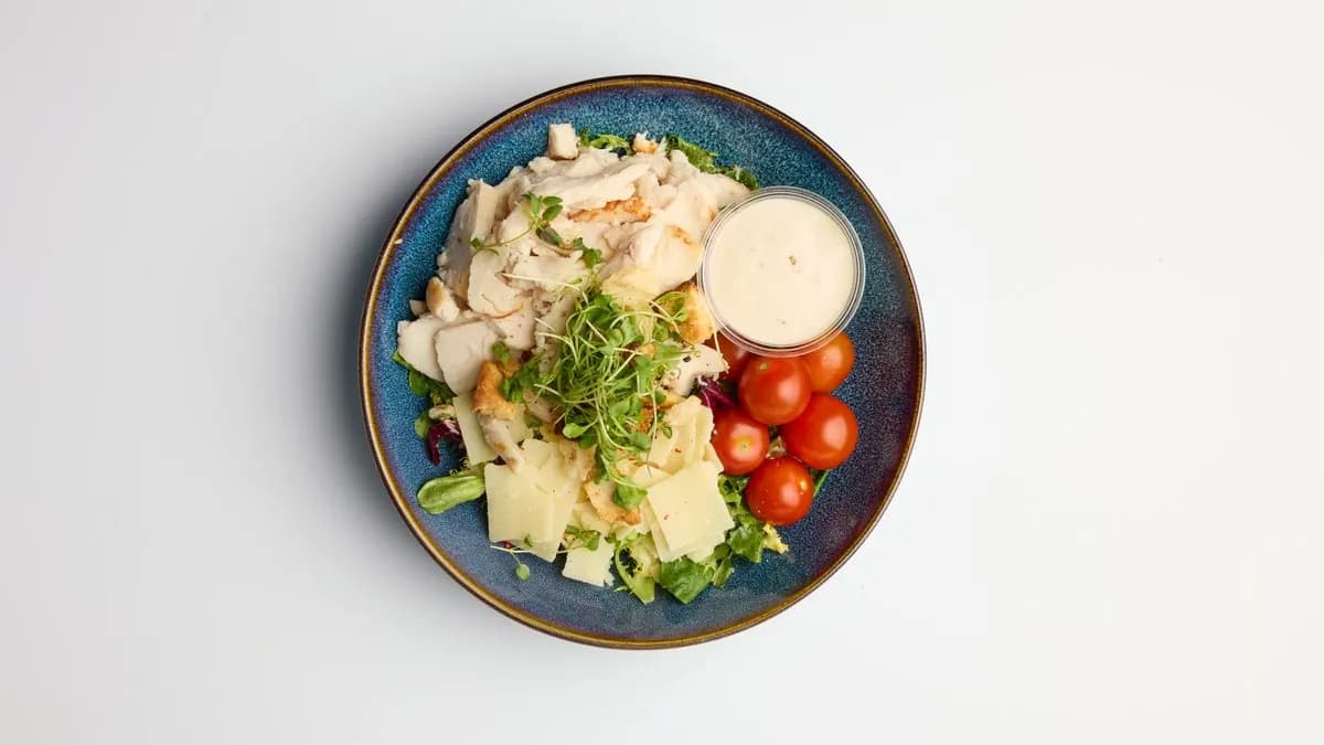 Kana-ceasar salaatti