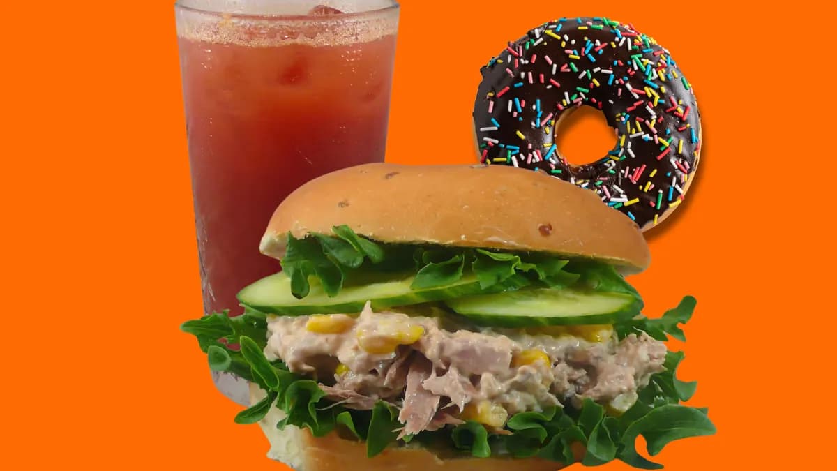 🍴 Creamy Tuna Bagel Meal 🐟🍩