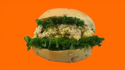 Chicken Caesar Bagel 🍗🥬