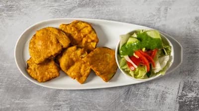 3. Baigan / Murgh Onion Ka Pakora