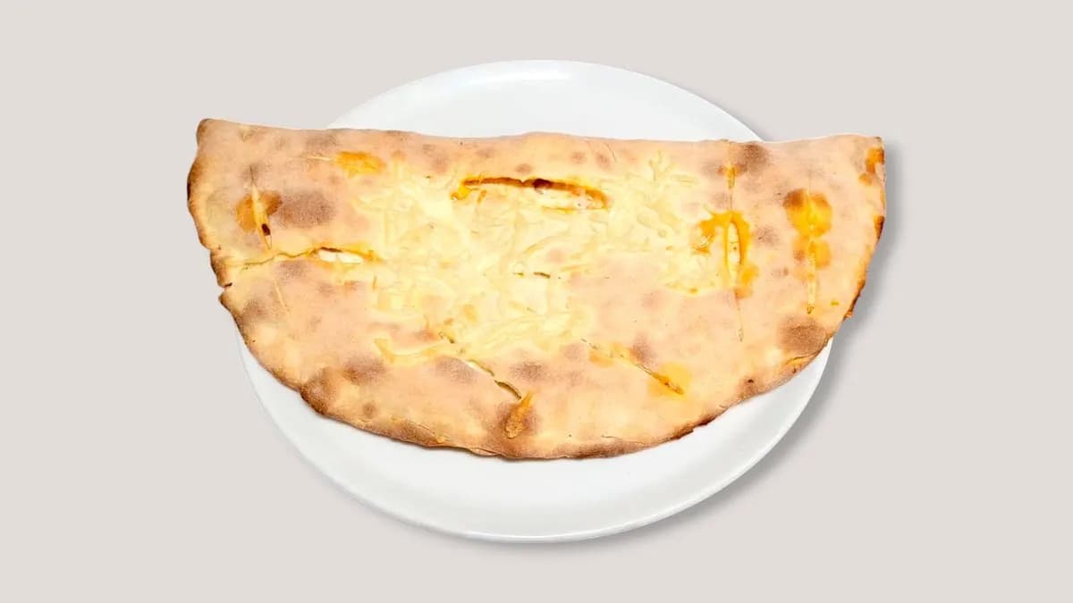 38. Calzone