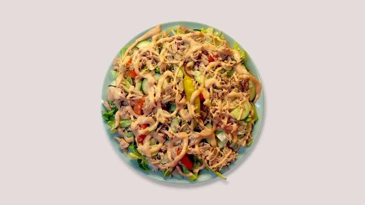 82. Tonnikalasalaatti