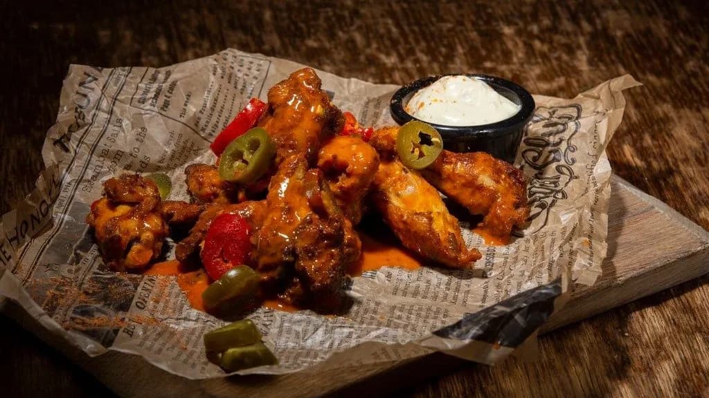 Voodoo chicken wings