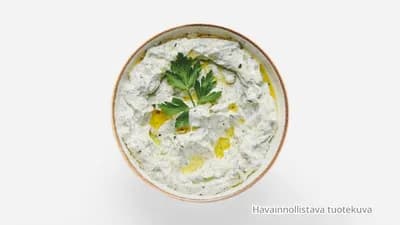 Tzatziki plate with fresh thyme bread (L)