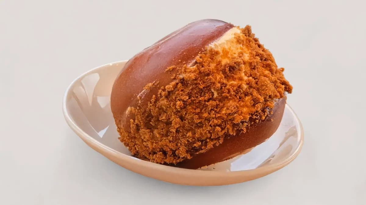 Italian Cream Bun-Biscoff Maritozzi