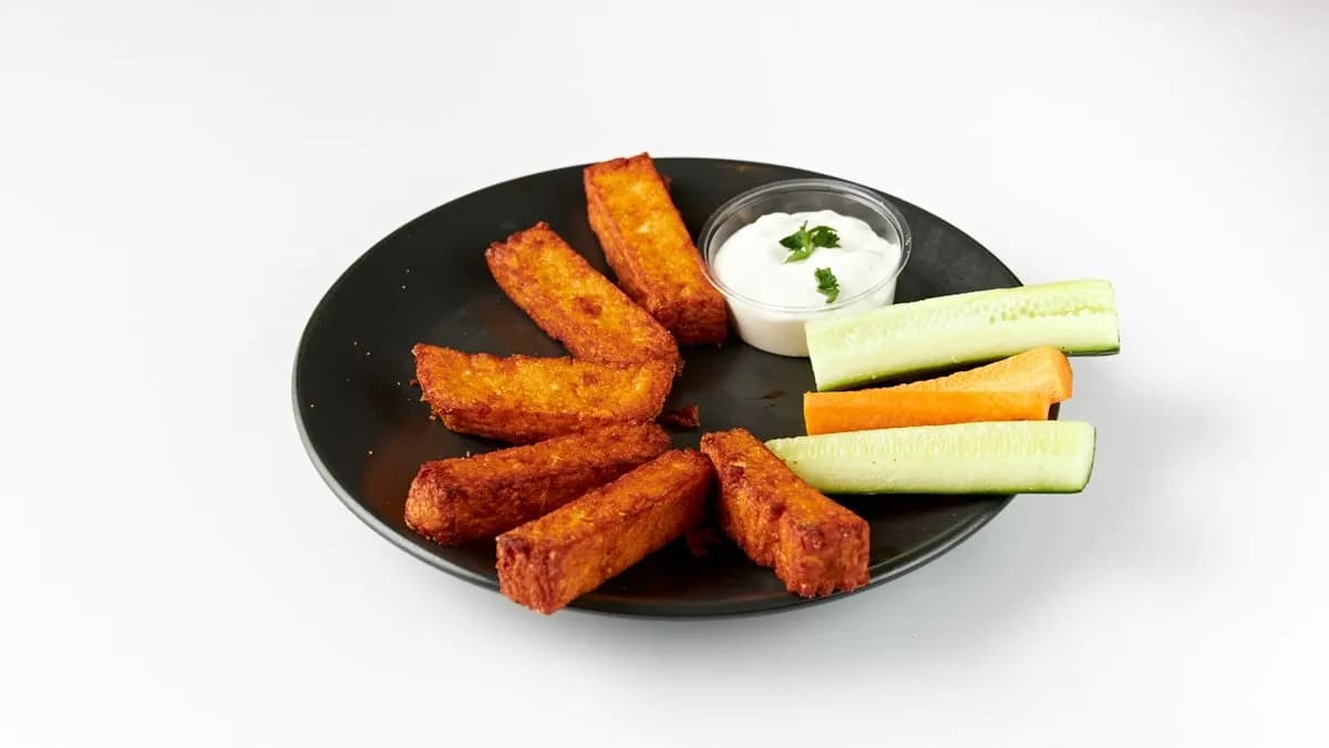 Friteeratut halloumi-juustotikut 4 kpl