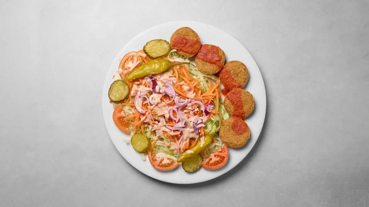 Falafel salaatilla