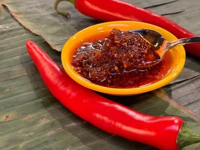 Street Hot Chili Sauce