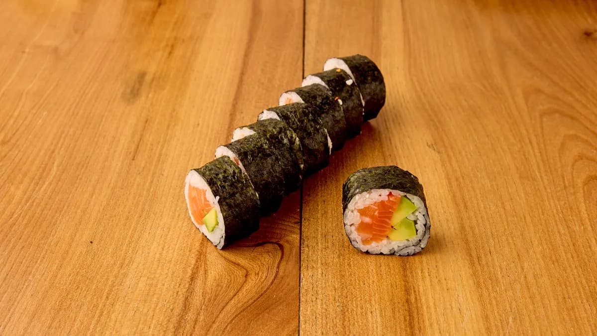 Lohi-avokado maki 8kpl ( NEW )