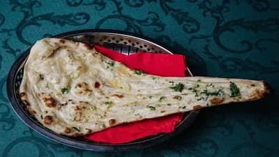 GARLIC NAAN
