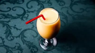 MANGO LASSI