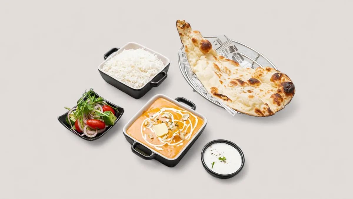 Paneer Makhani (makeaa)(L, G) + Coke 0.33