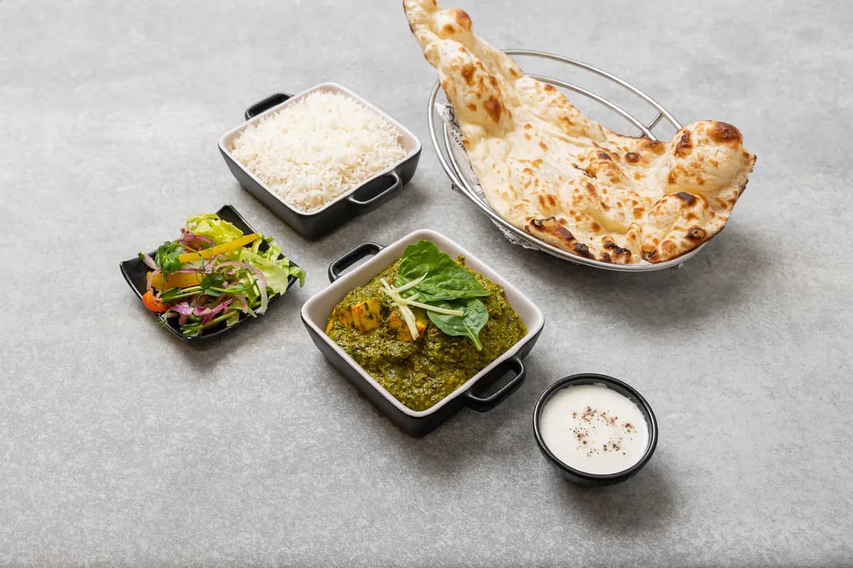 Palak Paneer Big portion + Mango lassi