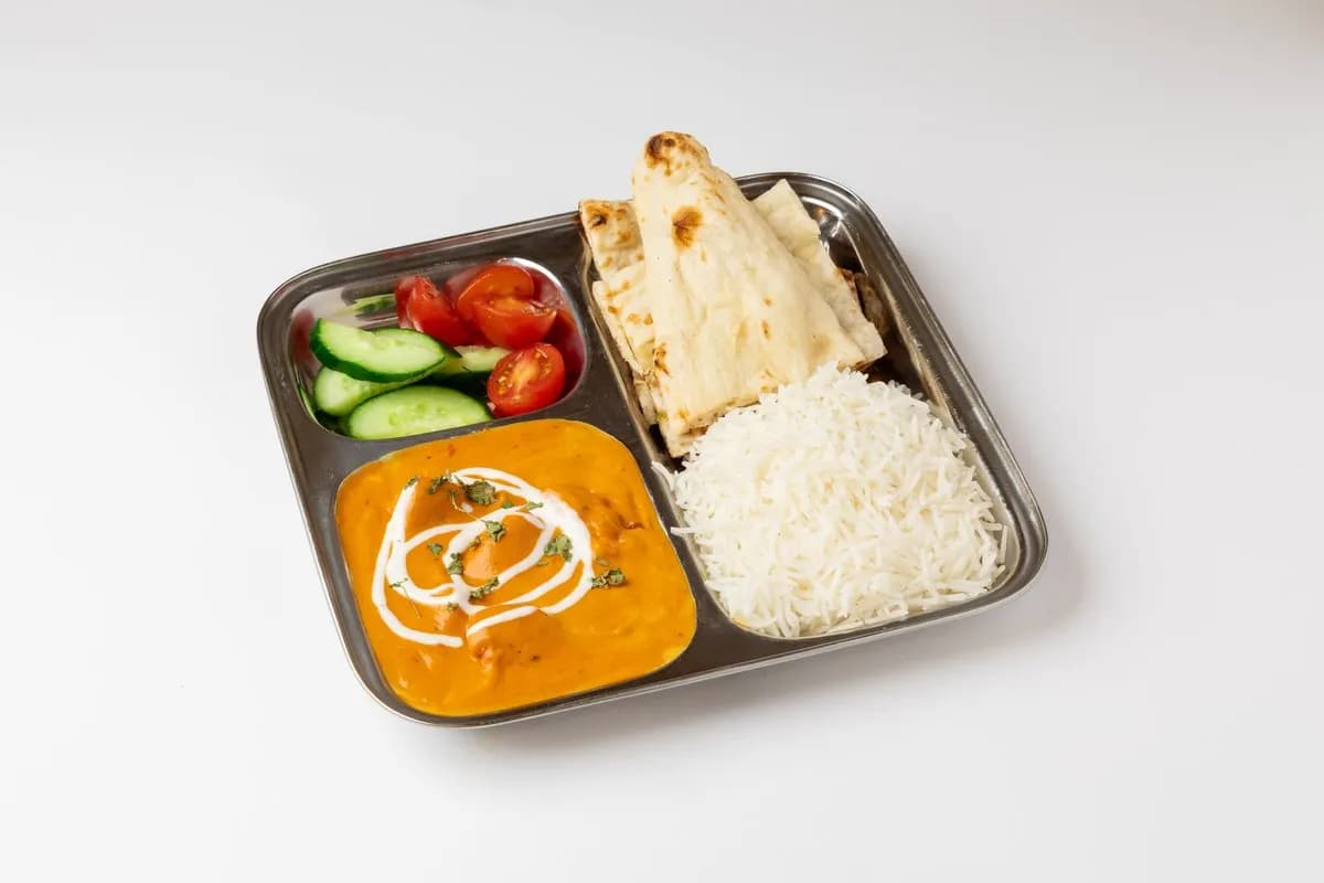 Lasten Butter Chicken + Mango lassi (Valitse Lisukkeet)