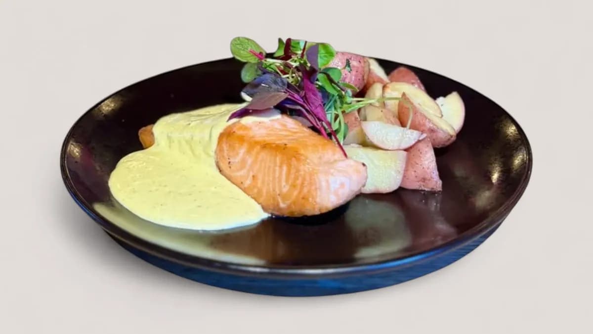 SALMON AND TARTARE BEURRE-BLANC WITH YOUR CHOSEN SIDE. g,l