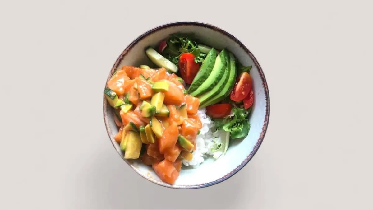 Flash offer Lohi Poke aitoon havaijilaiseen tyyliin