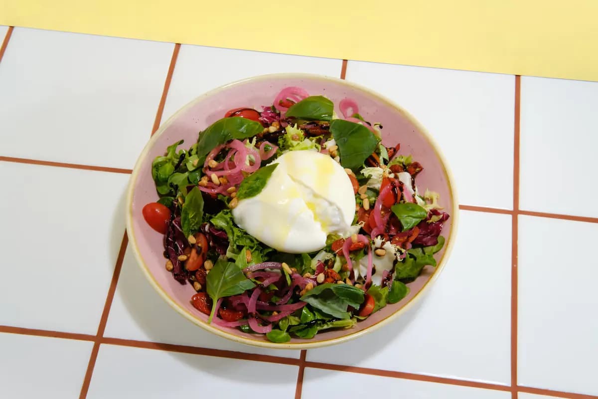 1. Burrata & Tomaatti