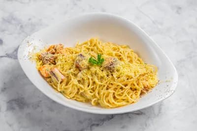 PASTA CARBONARA SALMONE (L)