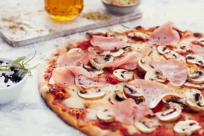 PIZZA PROSCIUTTO E FUNGHI
