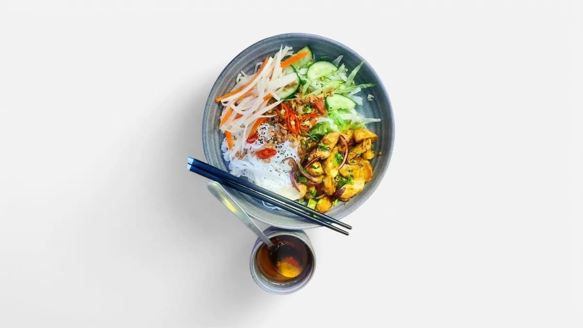 Bún nem ( Spring rolls with rice noodles) Veg