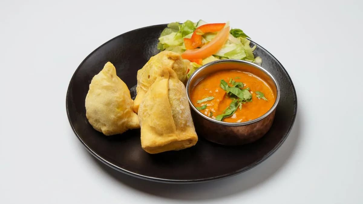 8. Veg samosa 2 kpl