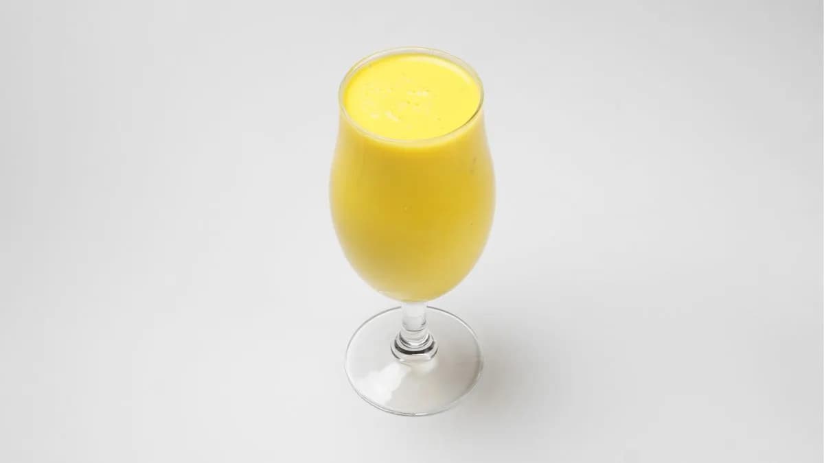 Mango lassi