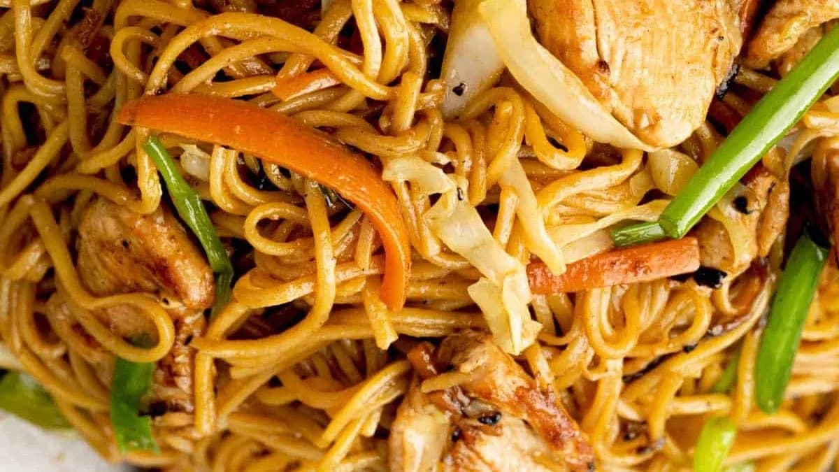 Nepalilaistyyliset kananuudelit