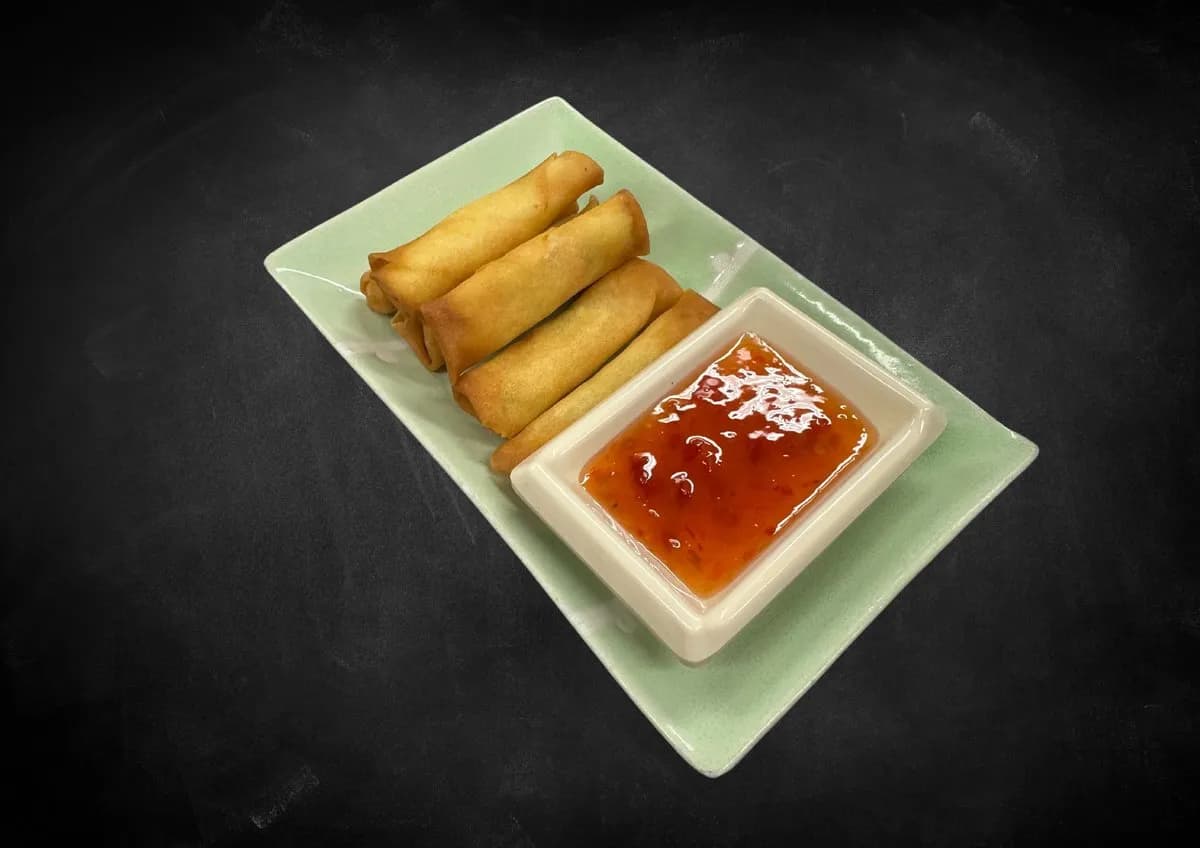 Vegan Spring Rolls (8pcs) / Vegaani Kevätrullat (8kpl) / 素春卷 (8个)