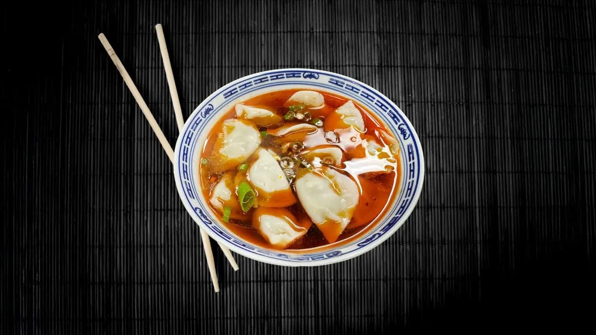 Soup Dumplings (14pcs) / Dumpling Keitto (14kpl) / 汤饺(14个)