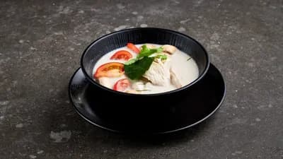 14. Tom kha